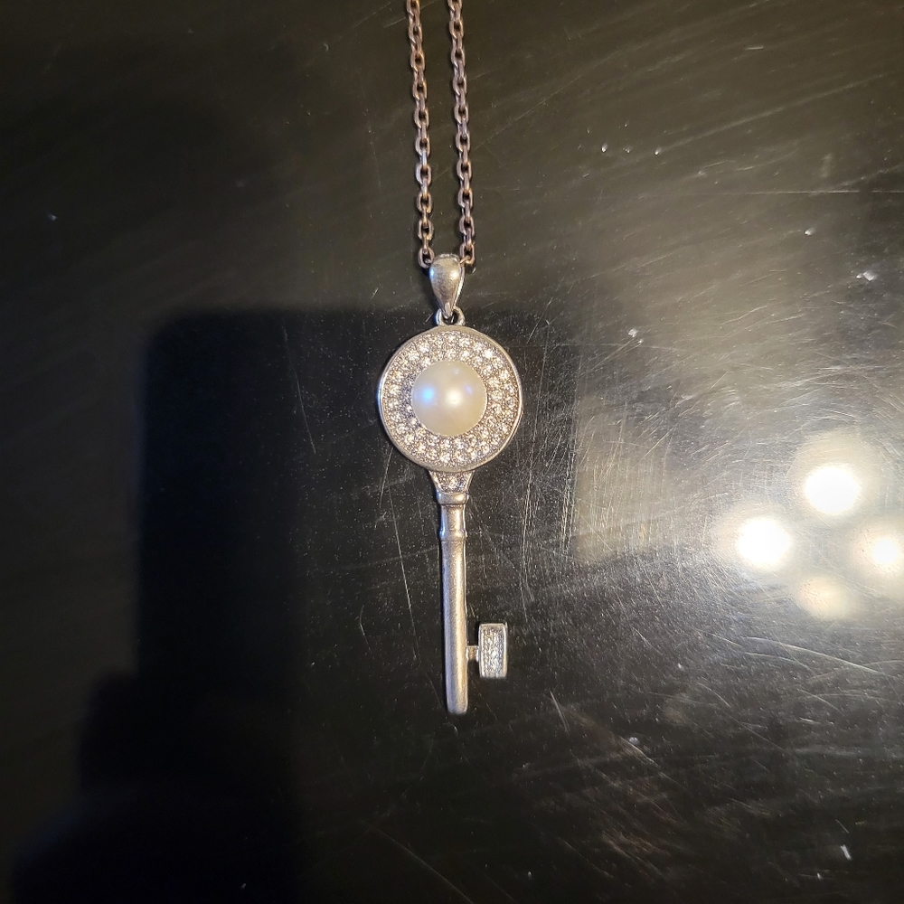 2/$30 - Vantel Pearls Light Pearl Necklace (6)